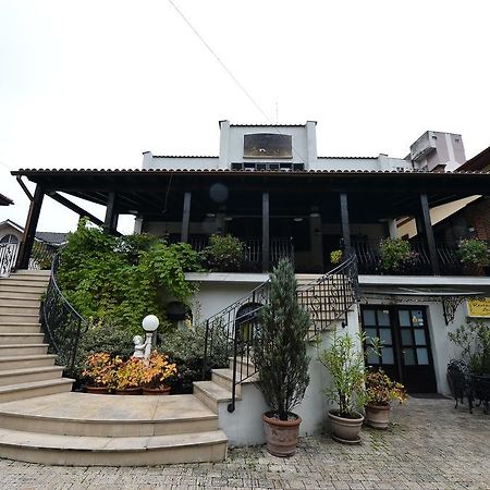 Pensiunea Antique Târgu Jiu Dış mekan fotoğraf
